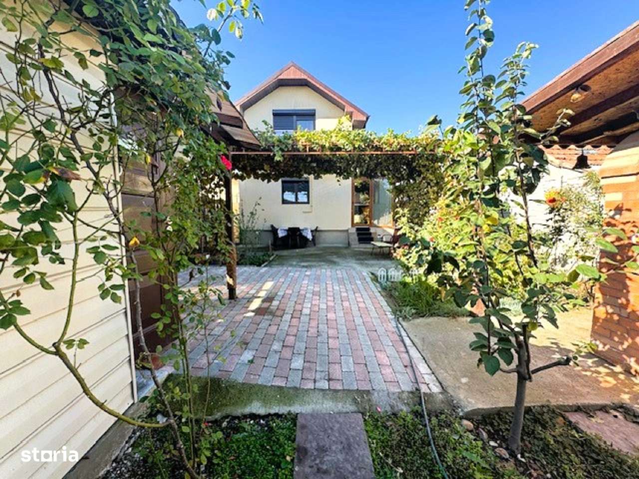 Se vinde Casa P+M in Slatioara zona foarte linistita-13