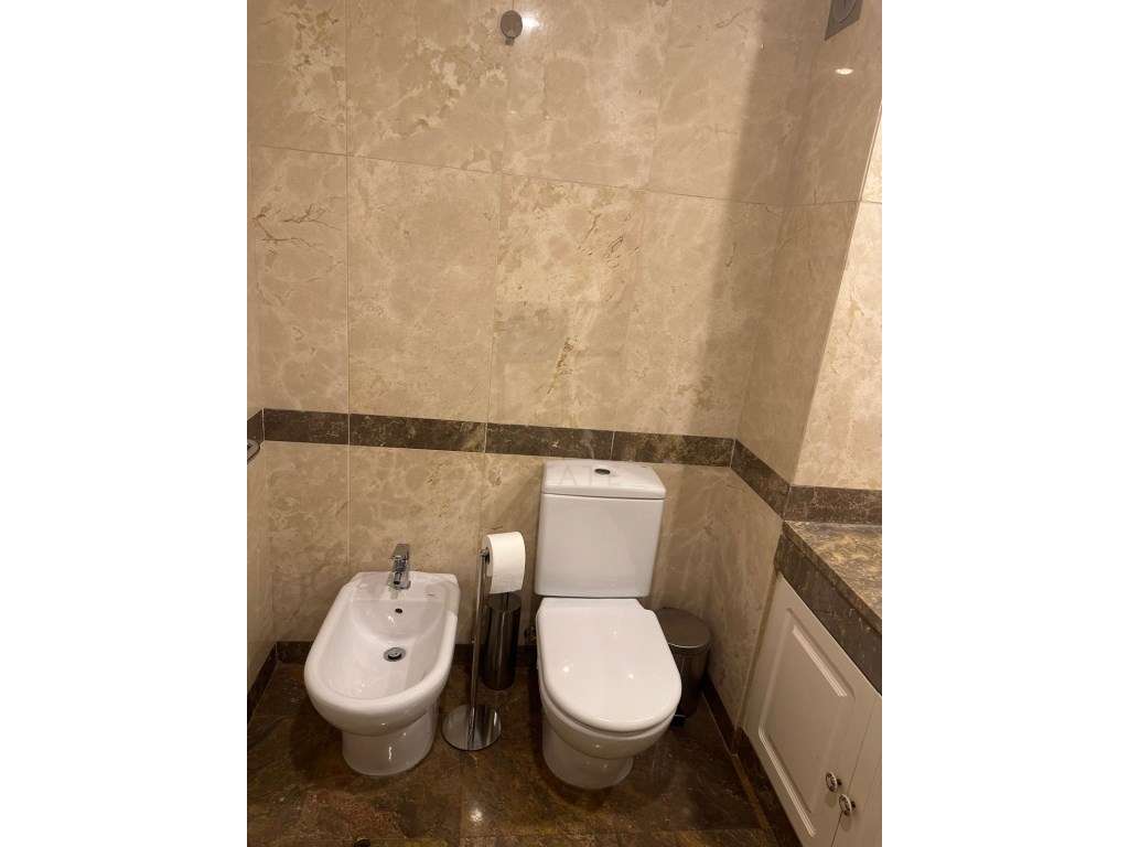 T1 com Estacionamento - Av. Fontes Pereira Melo - Lisboa - Grande imagem: 4/38