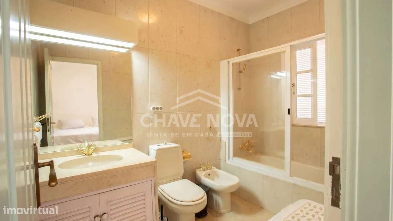 Moradia V6 com Piscina Interior e Exterior | Arcozelo | Vista Mar-9