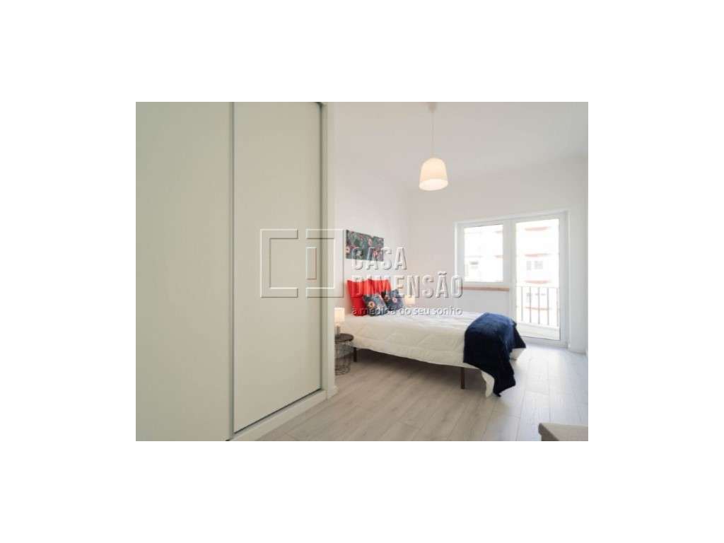 Apartamento de tipologia T2 com varanda, mobilado e equipado em Ben...-20