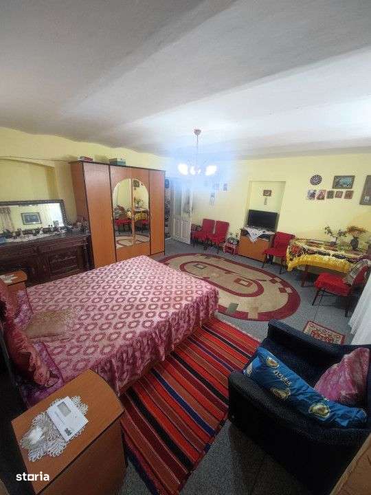 Vanzare 4 camere in vila Dacia-6