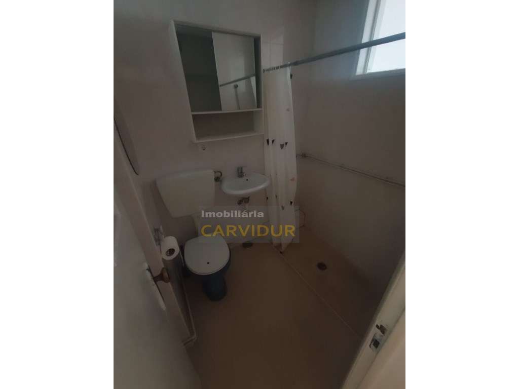 Lavradio T2 Res do chão bom estado-8