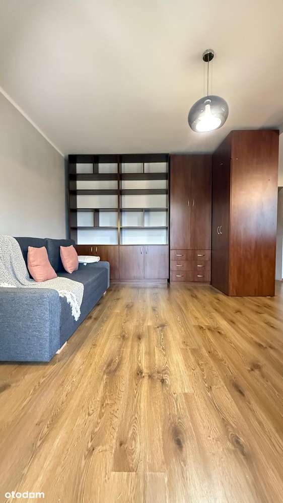 Kawalerka typu studio z balkonem z  pięknym widokiem na zieleń-4