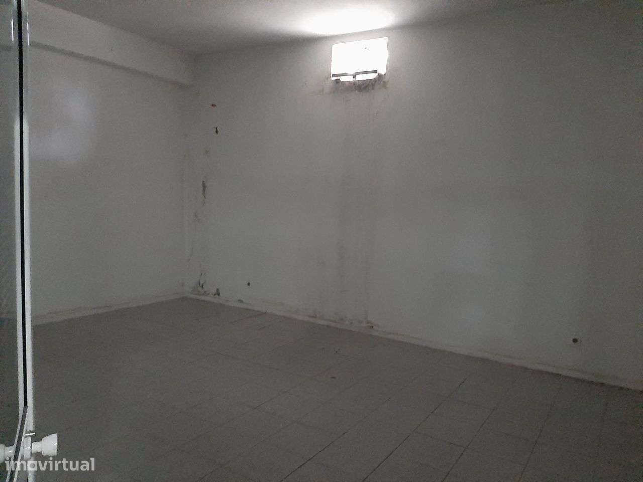 Vende ou arrenda espaço comercial centro de Penafiel - Grande imagem: 5/13