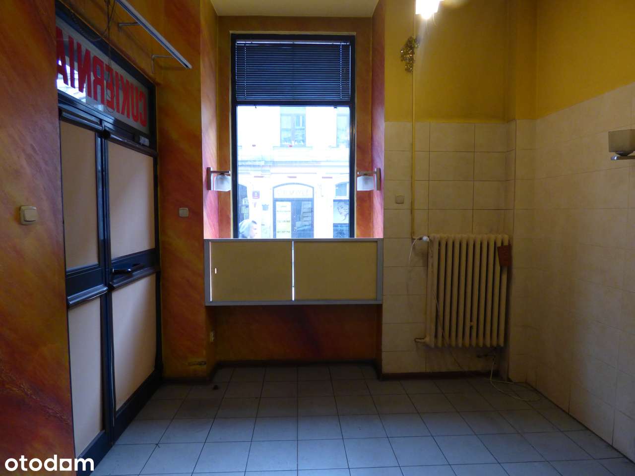 Ogrzewanie miejskie, Próchnika przy Piotrkowskiej, z witryną-6