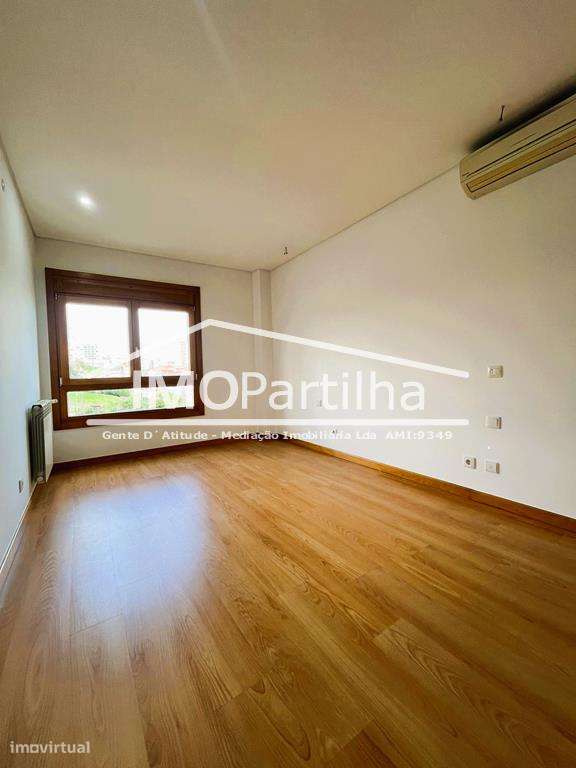 Apartamento T3
Odivelas-9