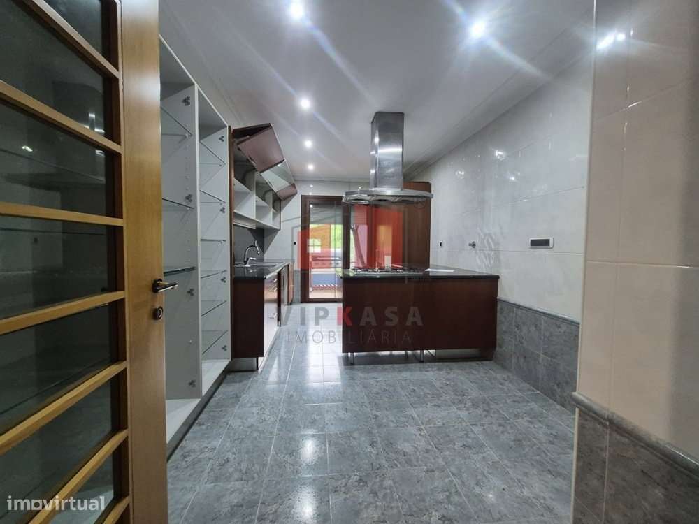 Apartamento T2 em Vila Franca de Xira-10