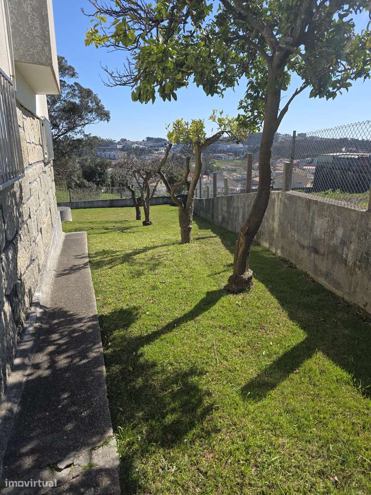 Fantástico Moradia T3 Independente em Lourosa-23