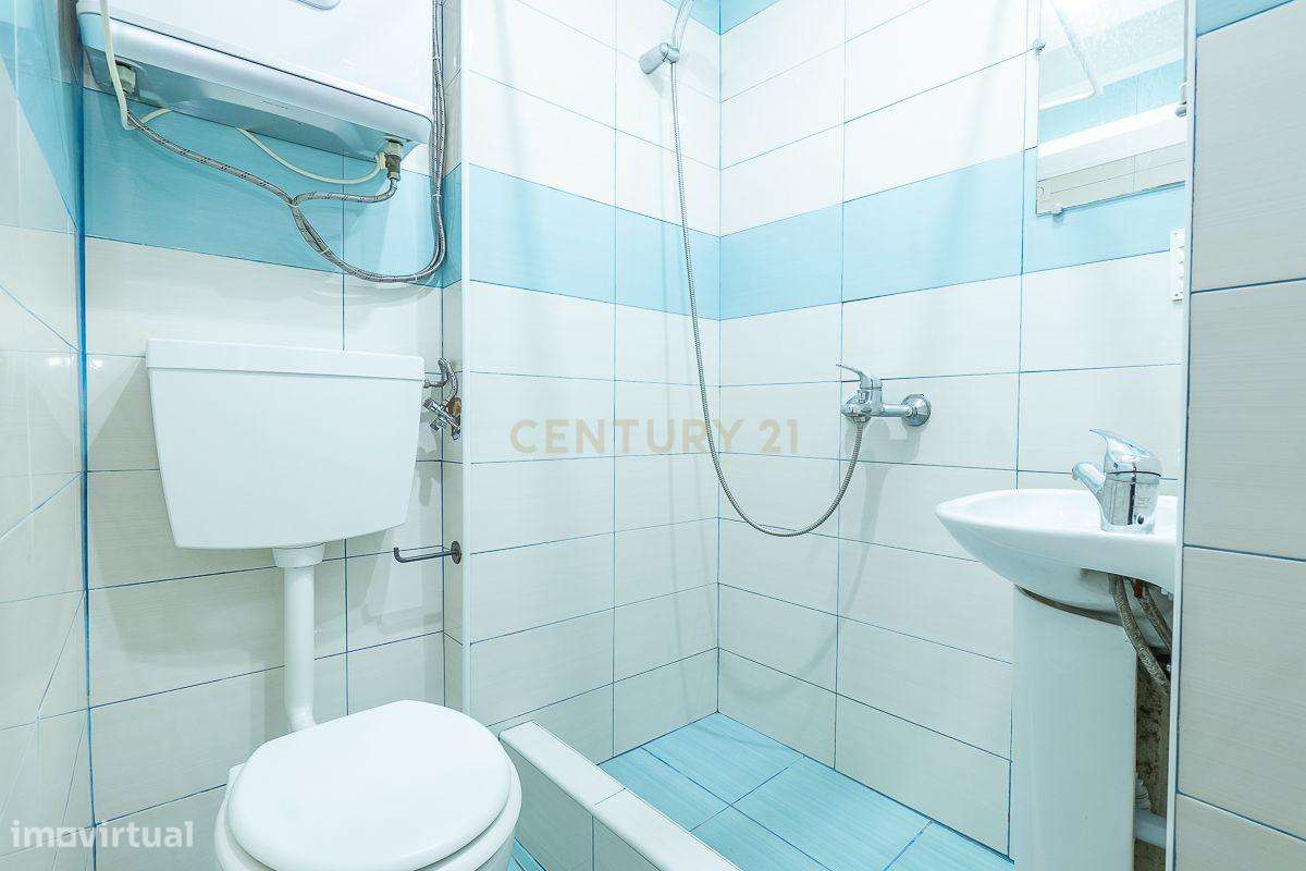 Moradia T2 no Típico Bairro do Quebedo, Charme e Tradicional no Coraçã-13