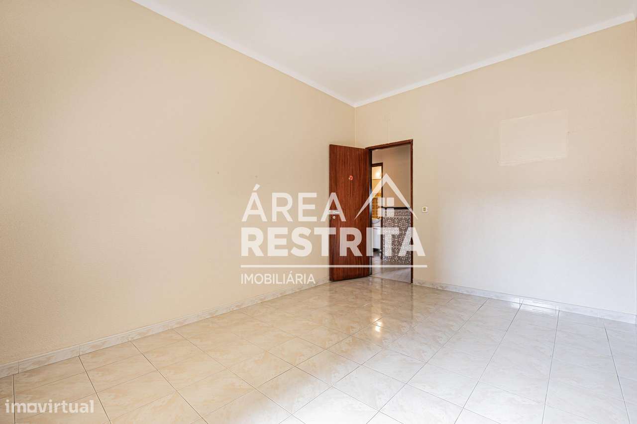 Apartamento T3 Alto do Seixalinho,  Barreiro-8