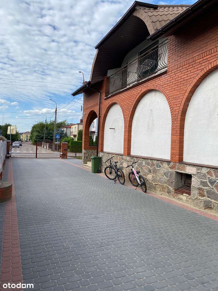 Na sprzedaż dom 182 m² w centrum miasta – 3 oddzielne mieszkania - Pełny obrazek: 4/6