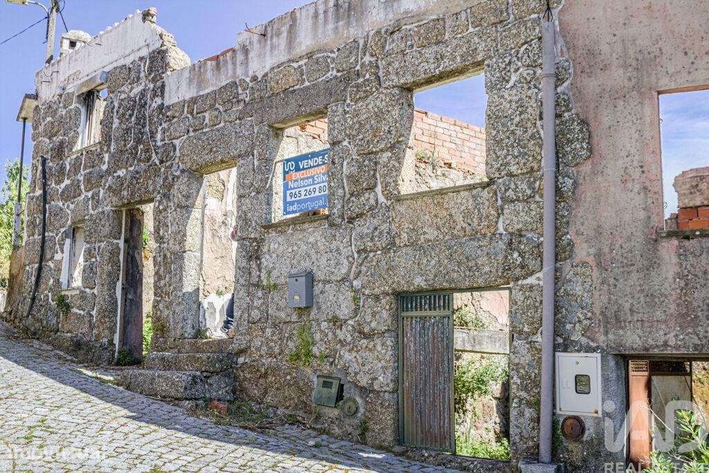 Casa T2 em Santa Comba Dão e Couto do Mosteiro de 115,00 m2 - Grande imagem: 2/27