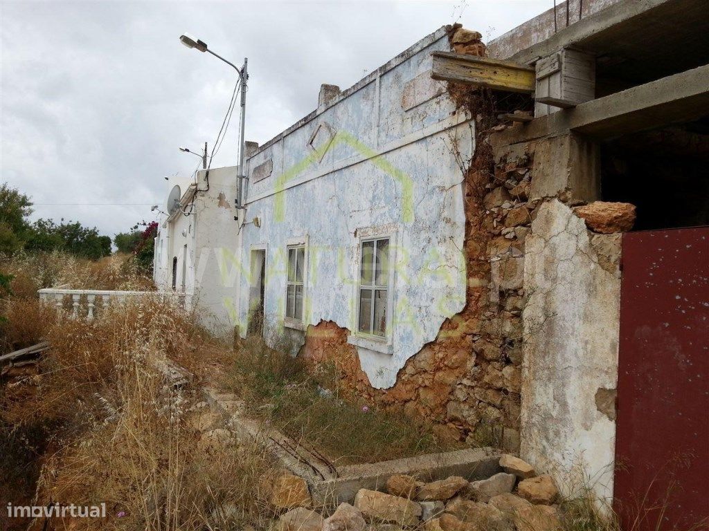 Moradia para Recuperar e Ruína em Vale de Gralhas, Estoi - Grande imagem: 1/15