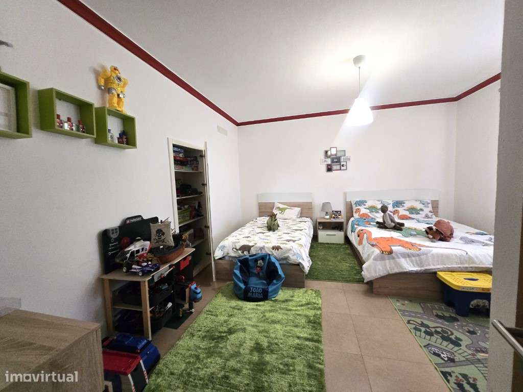 Moradia T2 com 12.250 m² de Terreno junto à Praia Fluvial das Azenh...-17