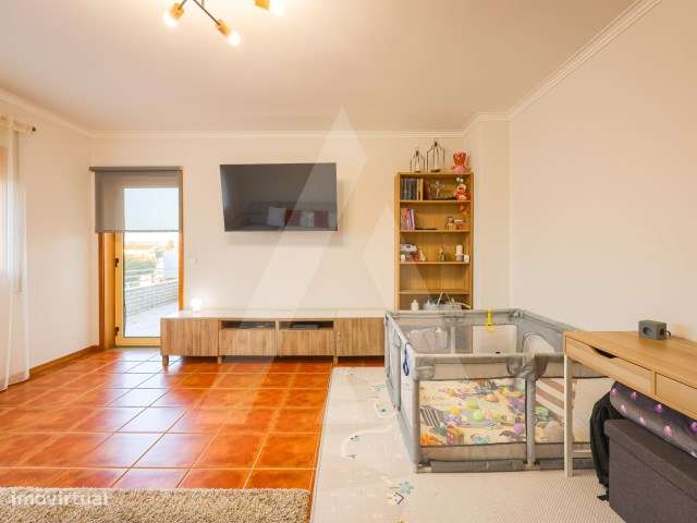 Apartamento T3 com garagem, varandas e sótão, no centro de Avanca - Grande imagem: 4/37