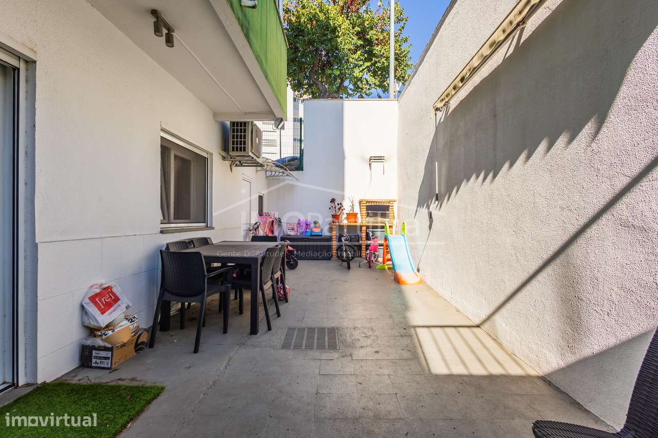 T3 Remodelado | 86m2 | Terraço | 2 WC | Odivelas-21
