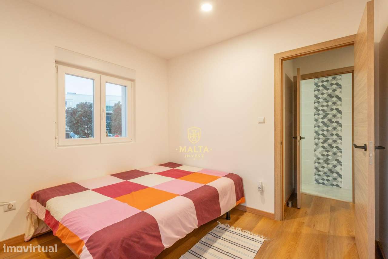 Moradia Bifamiliar com 3 Pisos no Centro de Fão – Esposende-20