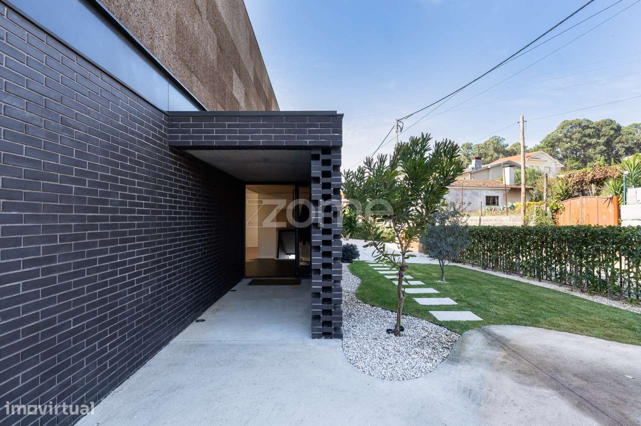 Moradia Contemporânea com Piscina e Vista Panorâmica em Amarante - Grande imagem: 3/44