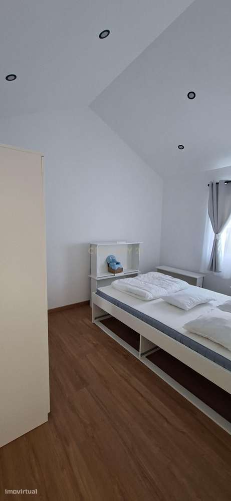 Moradia T2 para arrendamento na Vila de São Sebastião - Grande imagem: 5/8