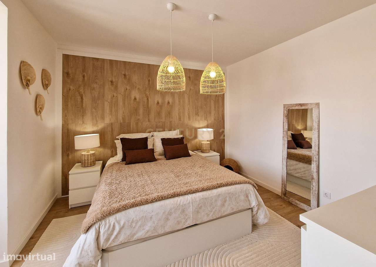 Excelente apartamento de 4 assoalhadas RENOVADO recentemente, com ampl-20