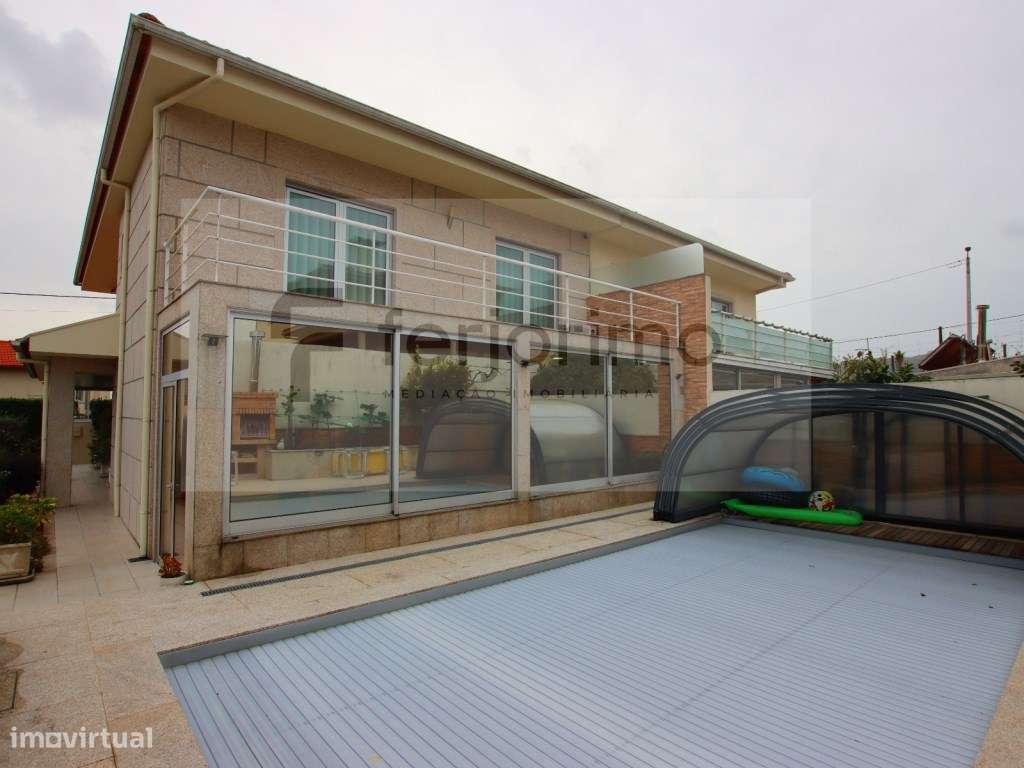 'NOVIDADE'
Excelente Moradia Geminada-37