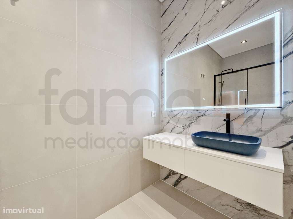 T3 Remodelado na Av. Almirante Reis-38