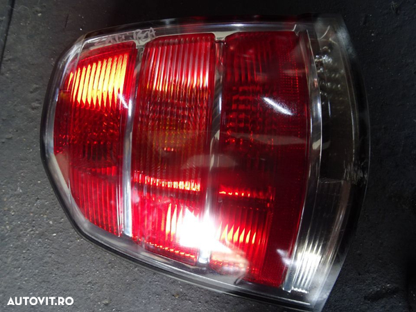 Vand Stopuri Opel Zafira B din 2007 volan pe stanga cod: 24451843-R - 4