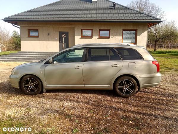 Toyota Avensis 2.0 VVT-i Sol Plus - 2