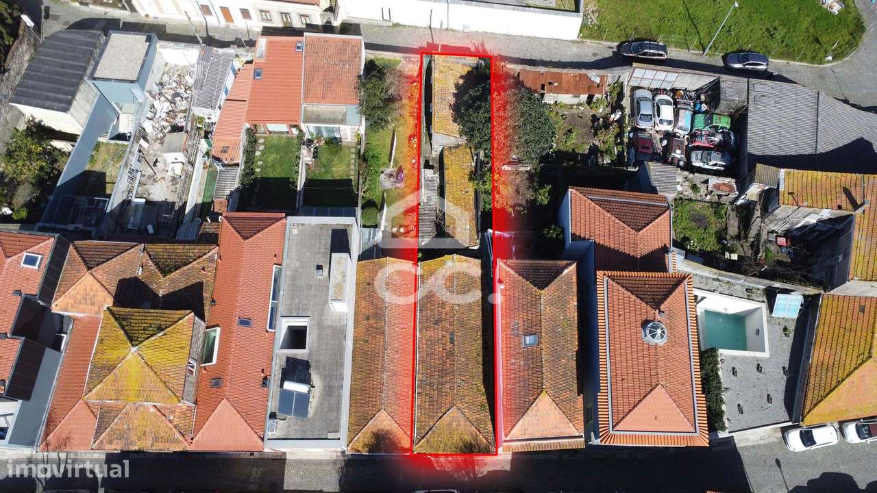 Moradia T5 com jardim, piscina e garagem na Foz Velha – Projeto de rec-11