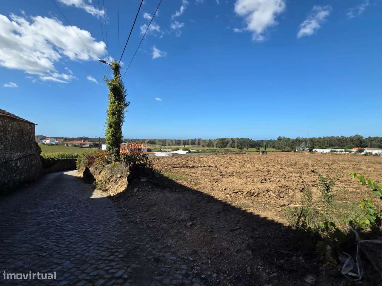 Lote de Terreno em Laundos para construção de moradia de cave, rés de - Grande imagem: 4/27