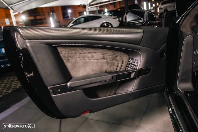 Aston Martin DBS Coupe Carbon Edition - 36