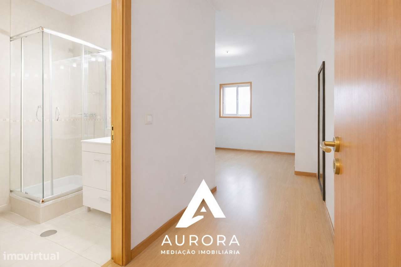 Apartamento T3 Venda em Oliveira de Azeméis, Santiago de Riba-Ul, Ul,-17