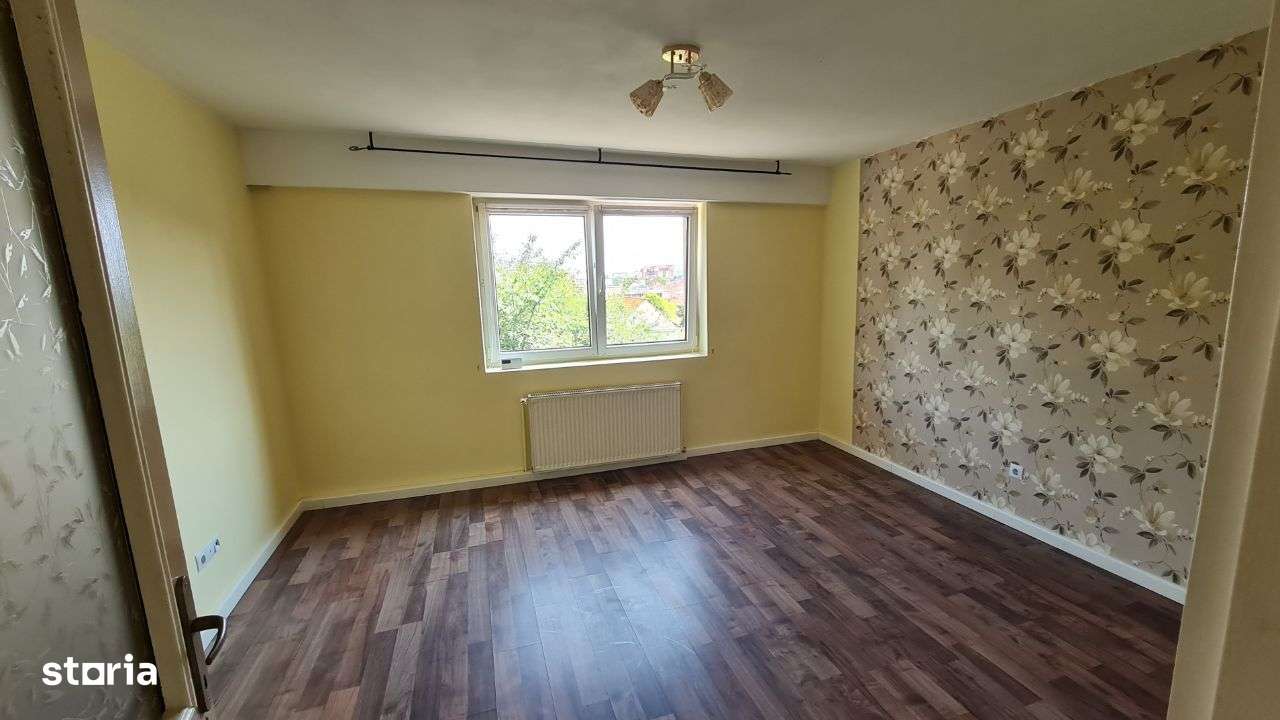 Vand vila situata in zona centrala-5