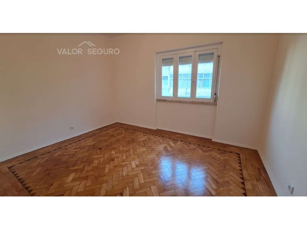 Apartamento T3 renovado em Alhandra - Grande imagem: 5/11