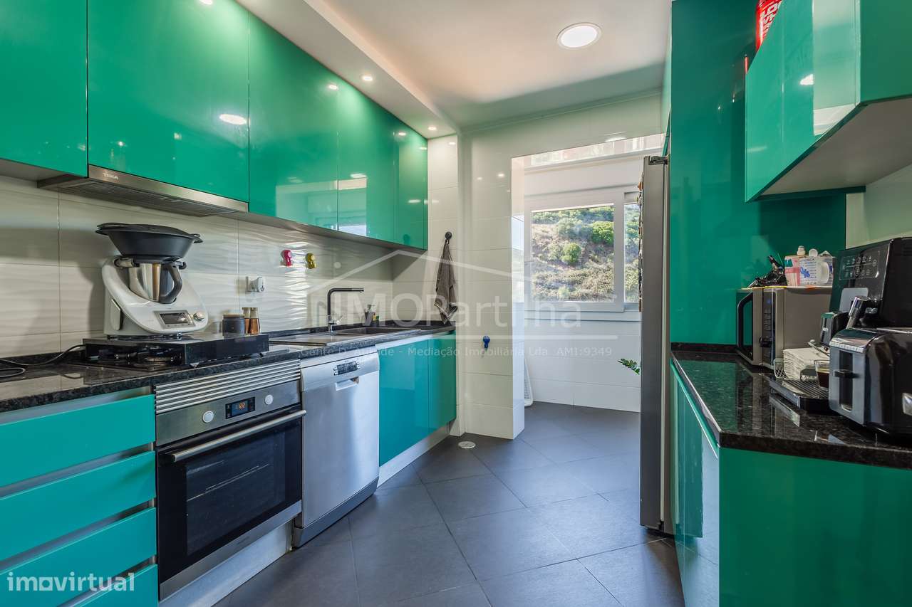 Apartamento T3 C/ Terraço na Ramada - Odivelas-1