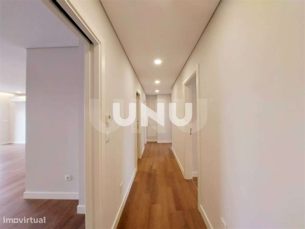 Apartamento T4 - Local de Prestígio e Centralidade na Cidade de Viseu - Grande imagem: 5/21