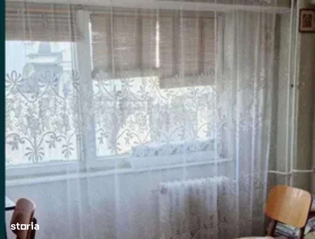 2 camere decomandat Marasesti-0