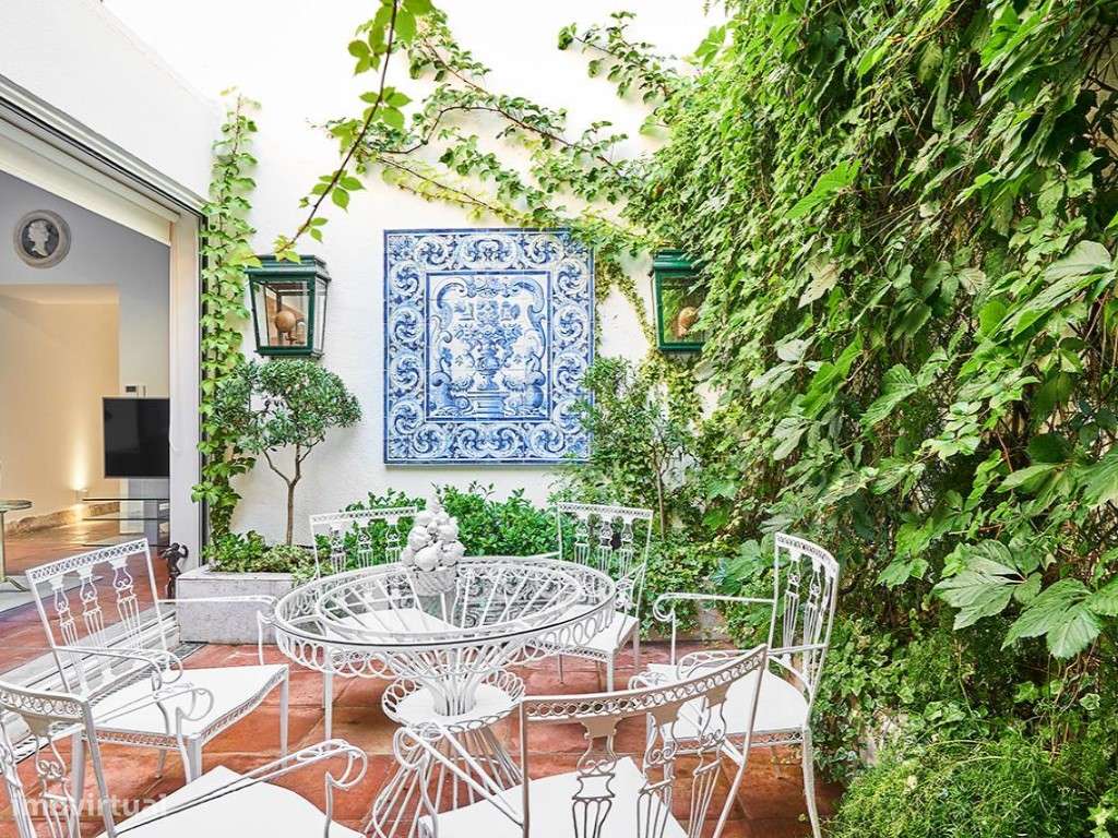 Apartamento T1 totalmente mobilado e equipado no Largo do Carmo - C... - Grande imagem: 4/18