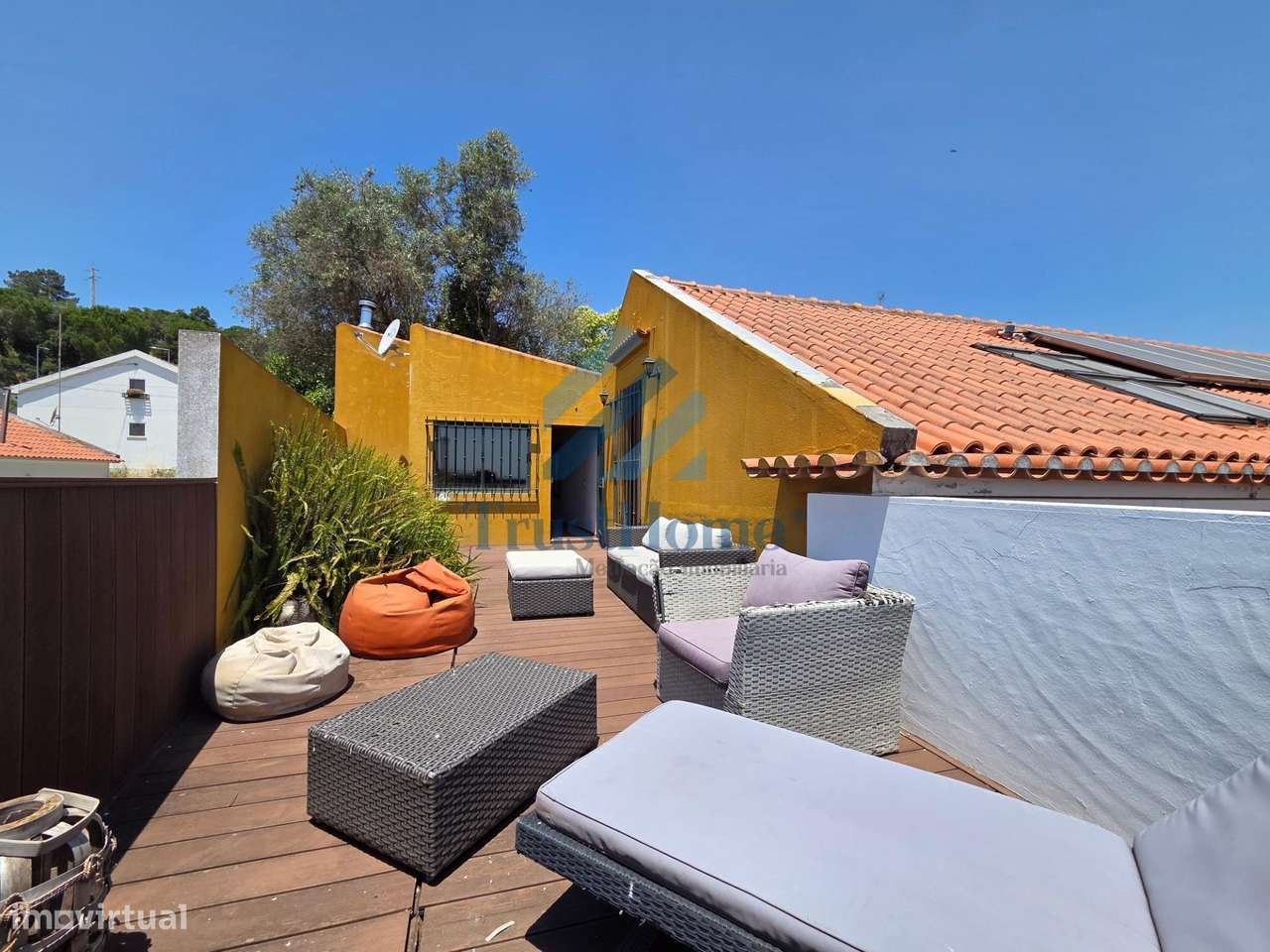 Moradia V5 com jardim, piscina e ginásio no centro de Coruche-35