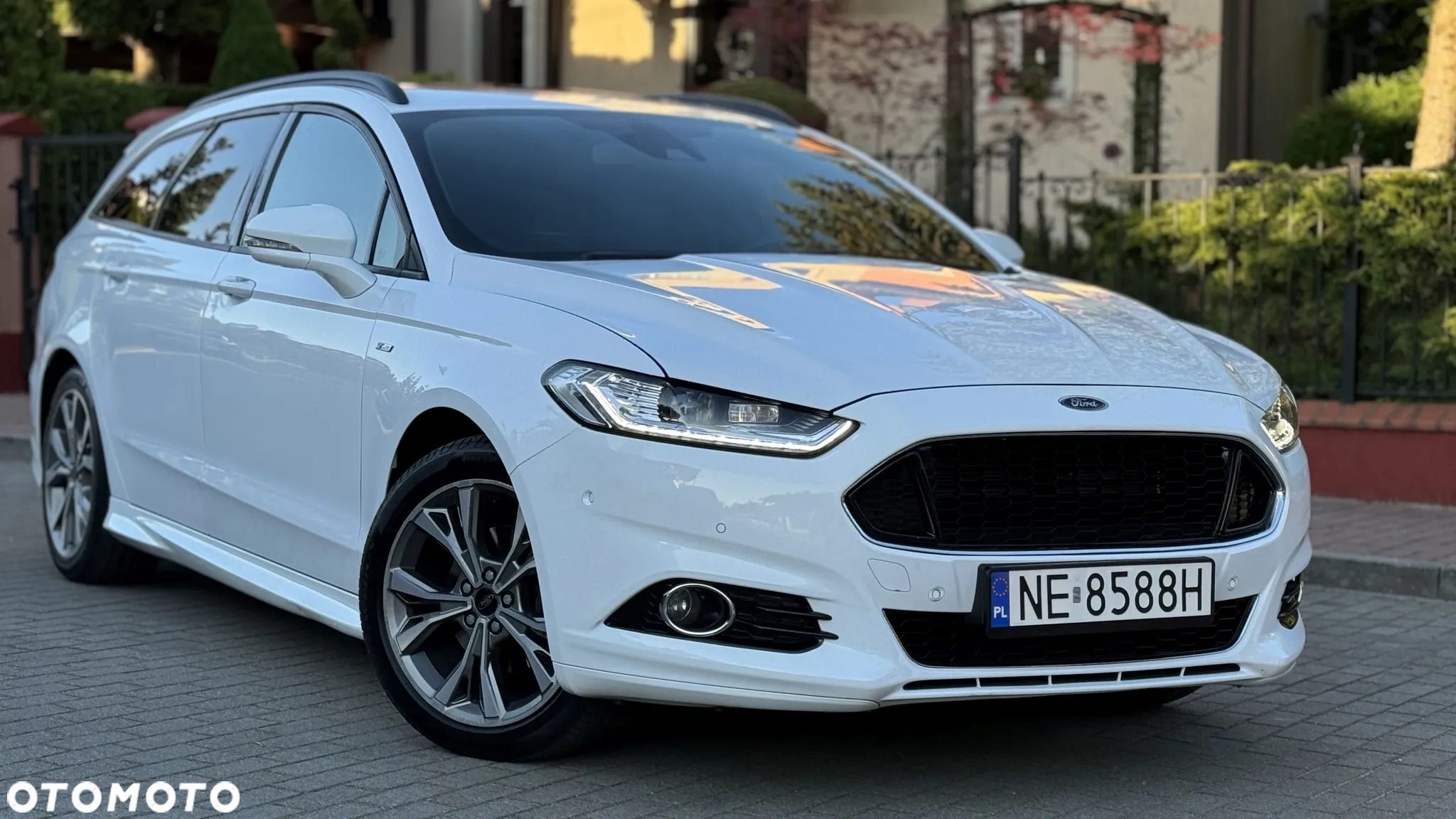 Ford Mondeo - 36