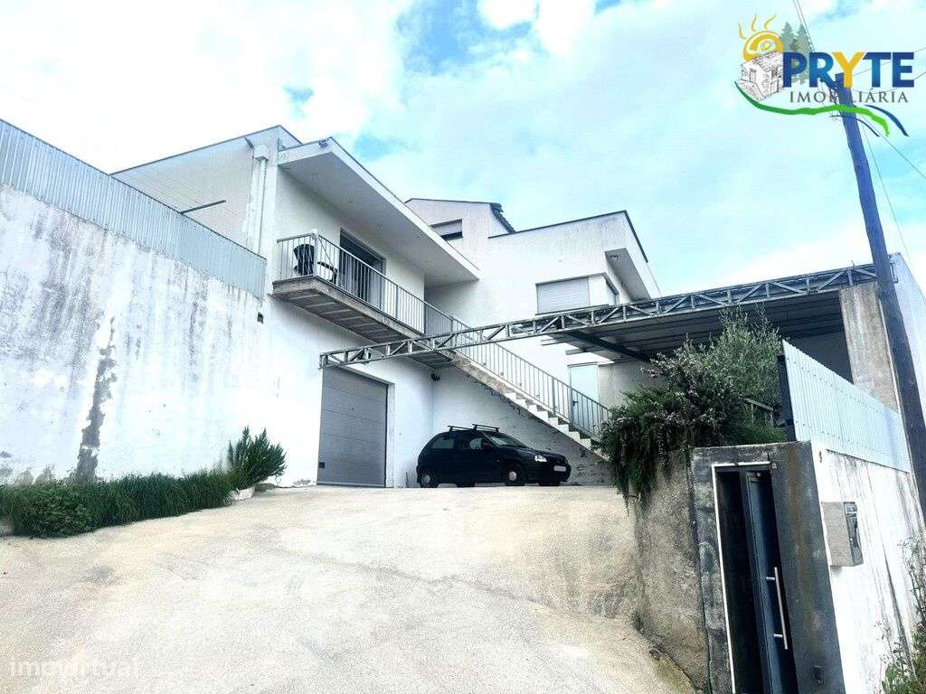 Moradia de tipologia T3 situada na Vila da Sertã - Grande imagem: 5/55