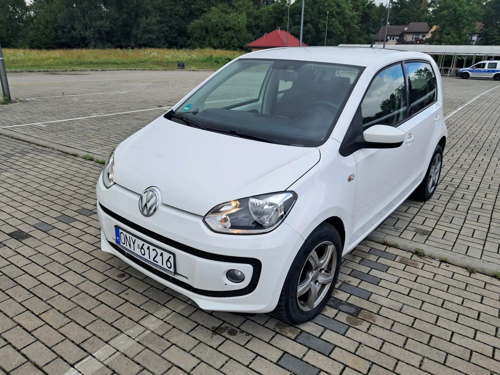 Volkswagen Up! BlueMotion Technology cup 2013