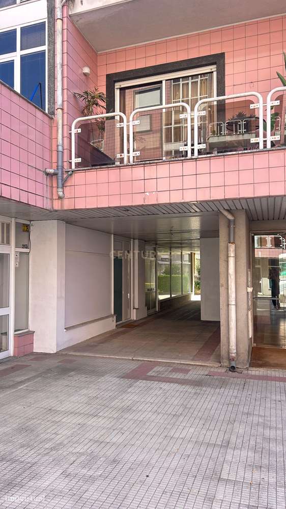 T1+1 no rés-do-chão | Edifício Palace, Fermentões – Guimarães-18