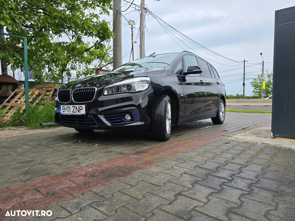 BMW Seria 2 218d - 5