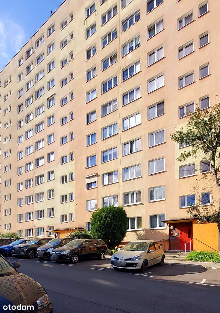 Mieszkanie z potencjałem! 3 pokoje w super lokalizacji – do remontu-0