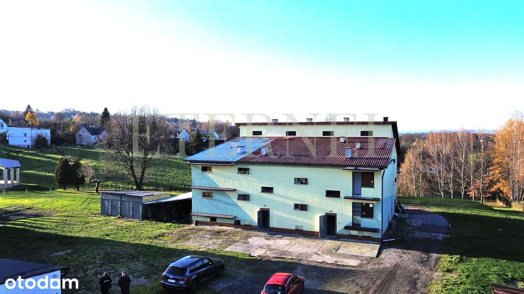 Hala magazynowo-produkcyjna z działką 51 arów-0