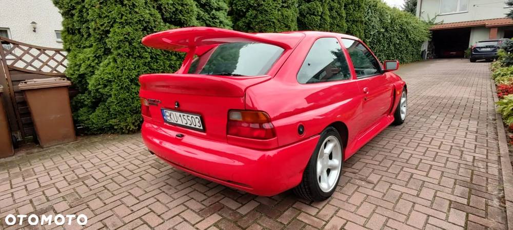 Ford Escort 2000 RS Cosworth - 12