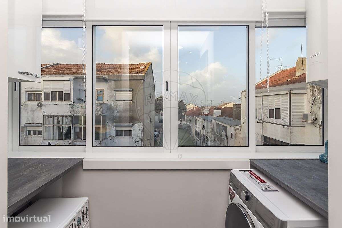 Apartamento t2 para venda na Baixa da Banheira-5