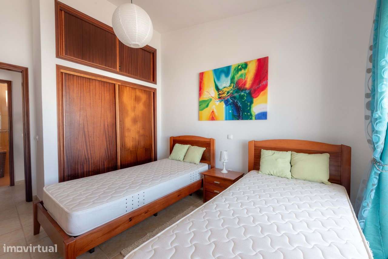 Villa de 4 quartos com personalidade e piscina em Almádena-24