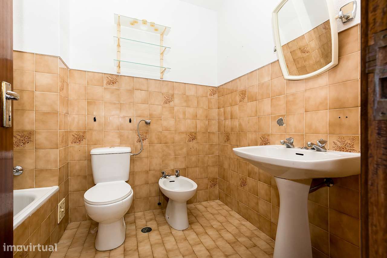 Apartamento T3 amplo e luminoso, numa das melhores zonas residenciais-13